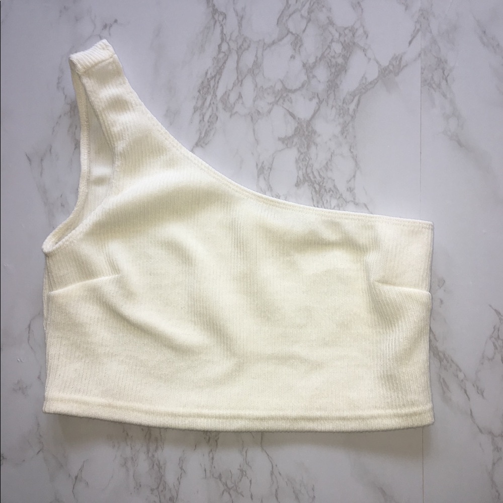 White one should crop top